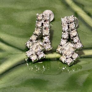 Vintage LEDO Crystal Rhinestone Crystal Screw-back Earrings